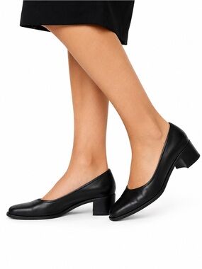 Bruno Magli Black Leather Mid Block Heel Pumps